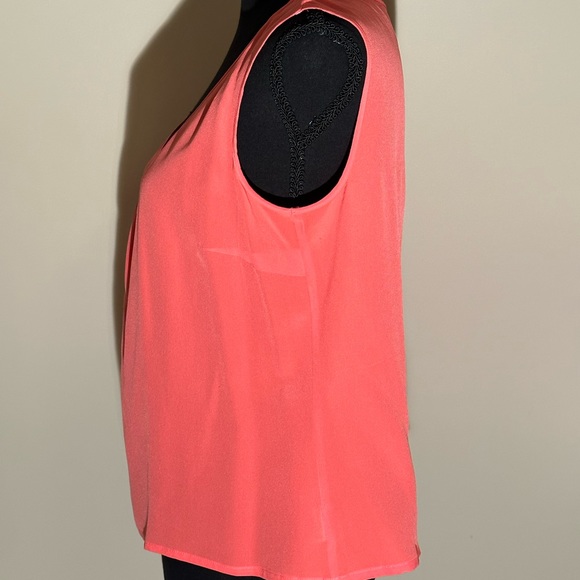 ESCADA Shell - Picture 2 of 7